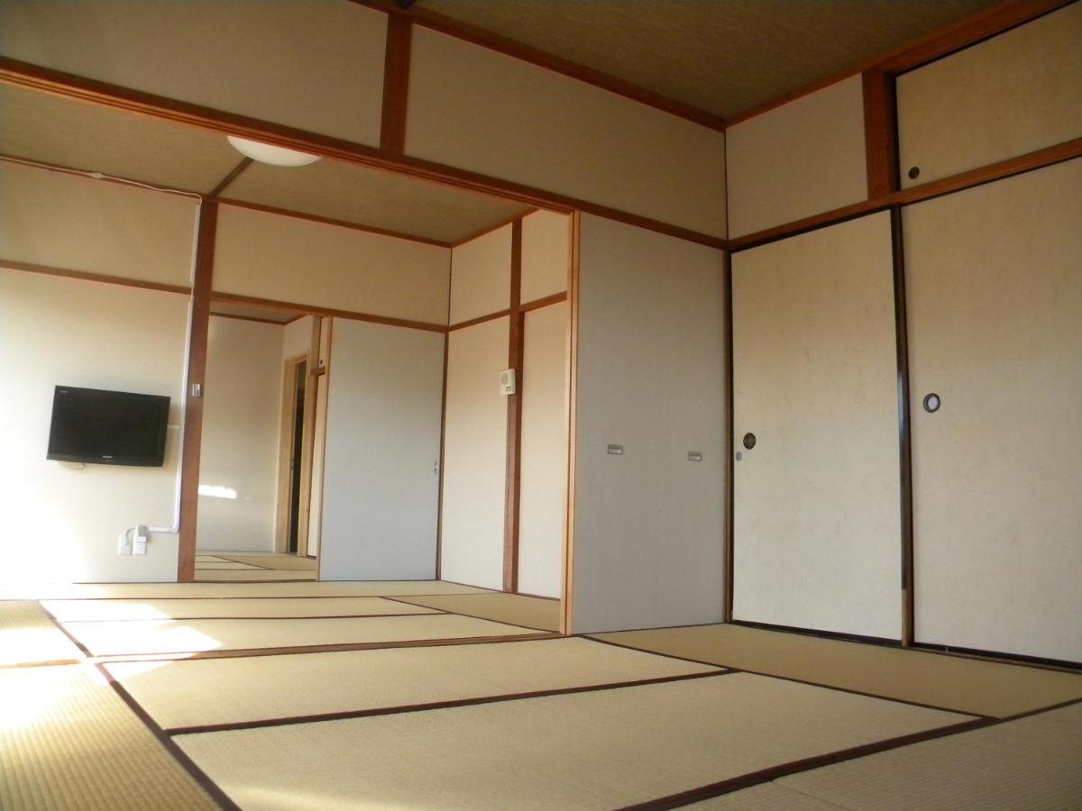 Family Ryokan Kawakyu With Showa Retro, Private Hot Spring Ібусукі Номер фото